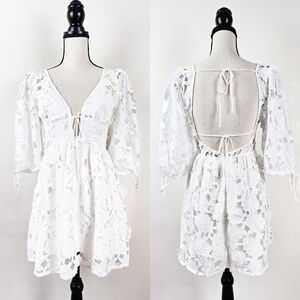 🦋LAST🦋 NWT Storia White Floral Lace Applique Mini Dress